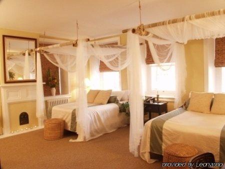 The National Hotel Frenchtown Chambre photo