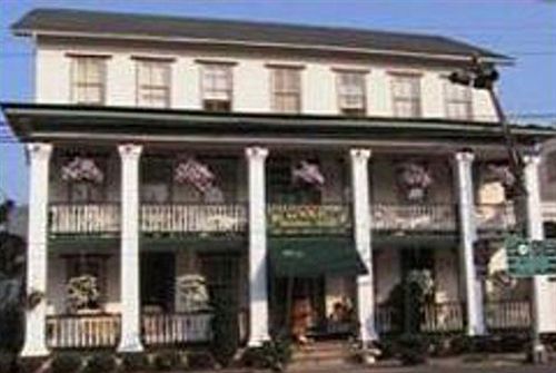 The National Hotel Frenchtown Extérieur photo