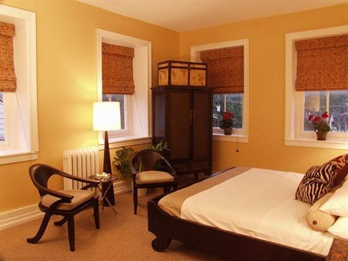 The National Hotel Frenchtown Extérieur photo