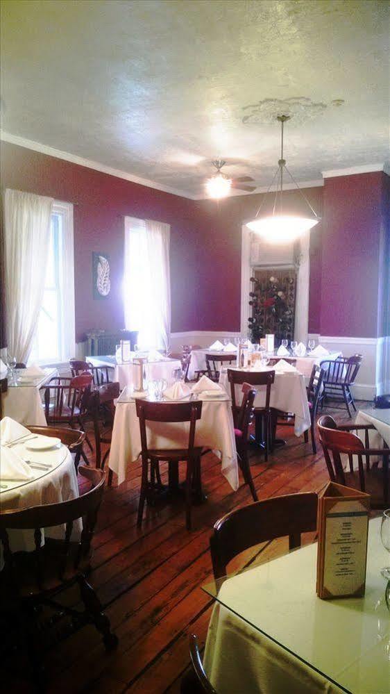 The National Hotel Frenchtown Extérieur photo