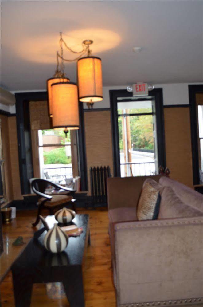 The National Hotel Frenchtown Extérieur photo